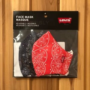 3 Levi’s Reversible Face Masks